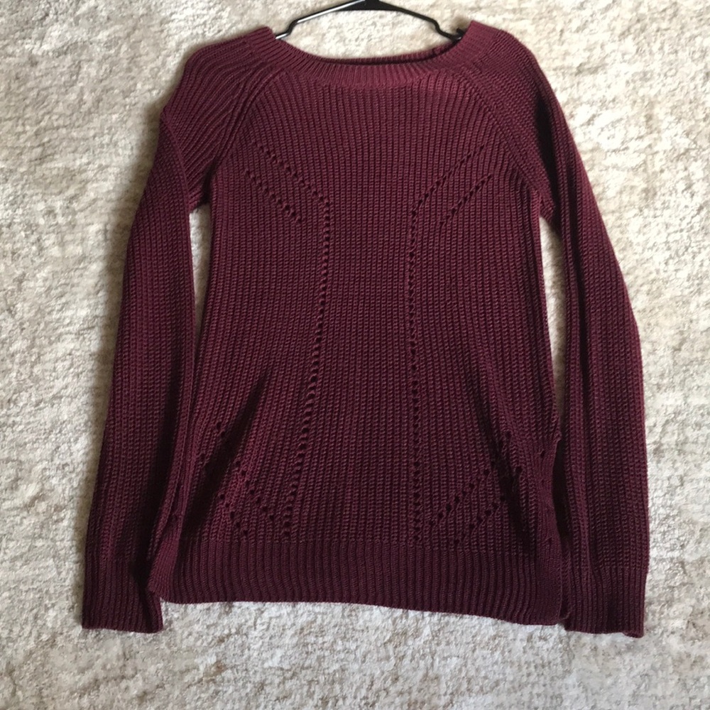 maroon sweater